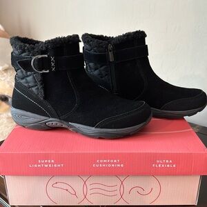 Brand New in Box Never Worn Easy Spirit Elk Fur Trim Boots women’s size 9